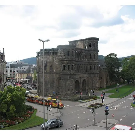 Haus Porta Nigra V Apartment *